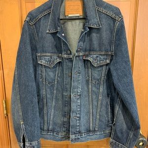 Levi’s Vintage Fit Dark Blue Denim Jacket